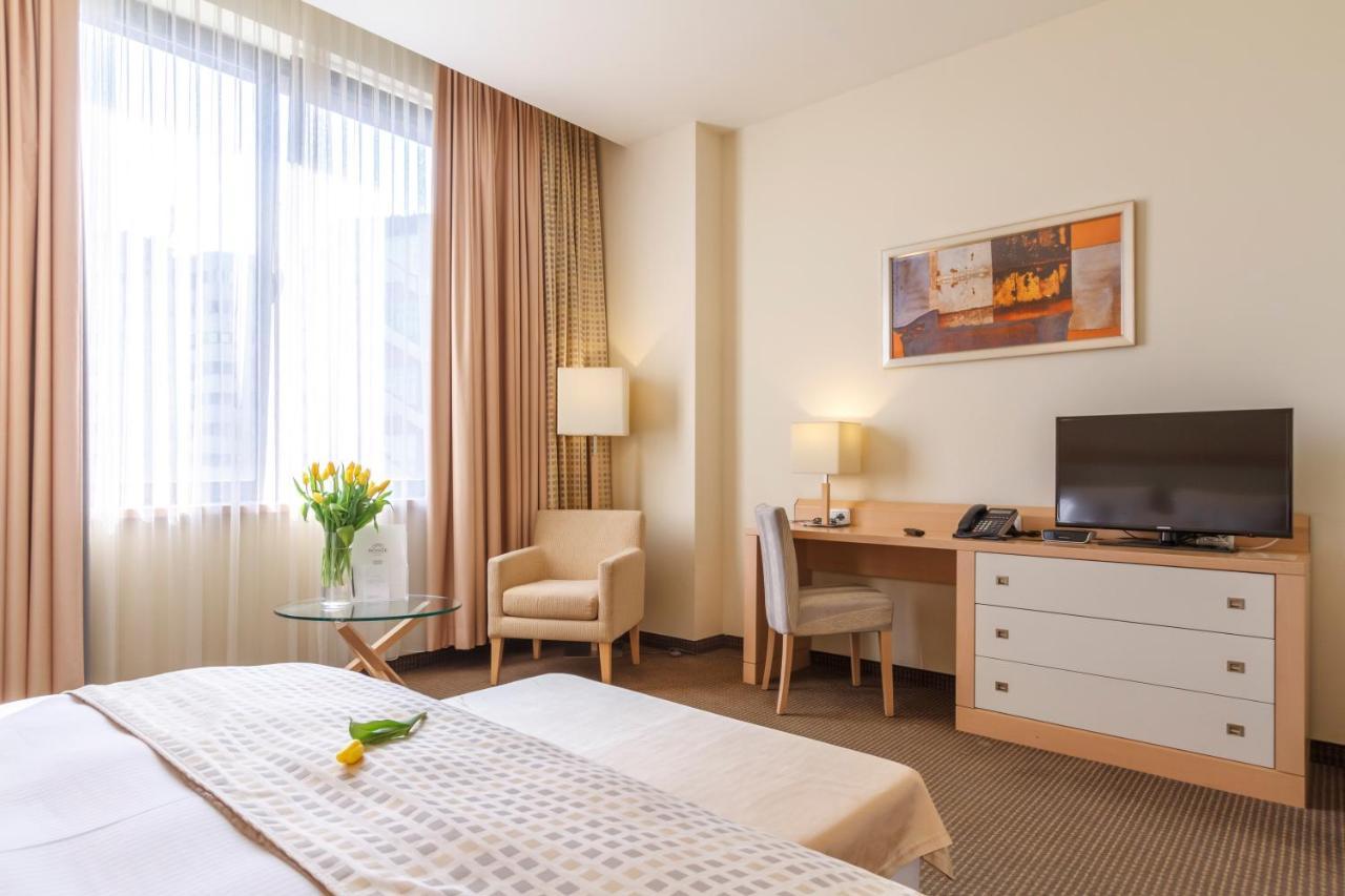 Hotel Rogge Resita Eksteriør billede