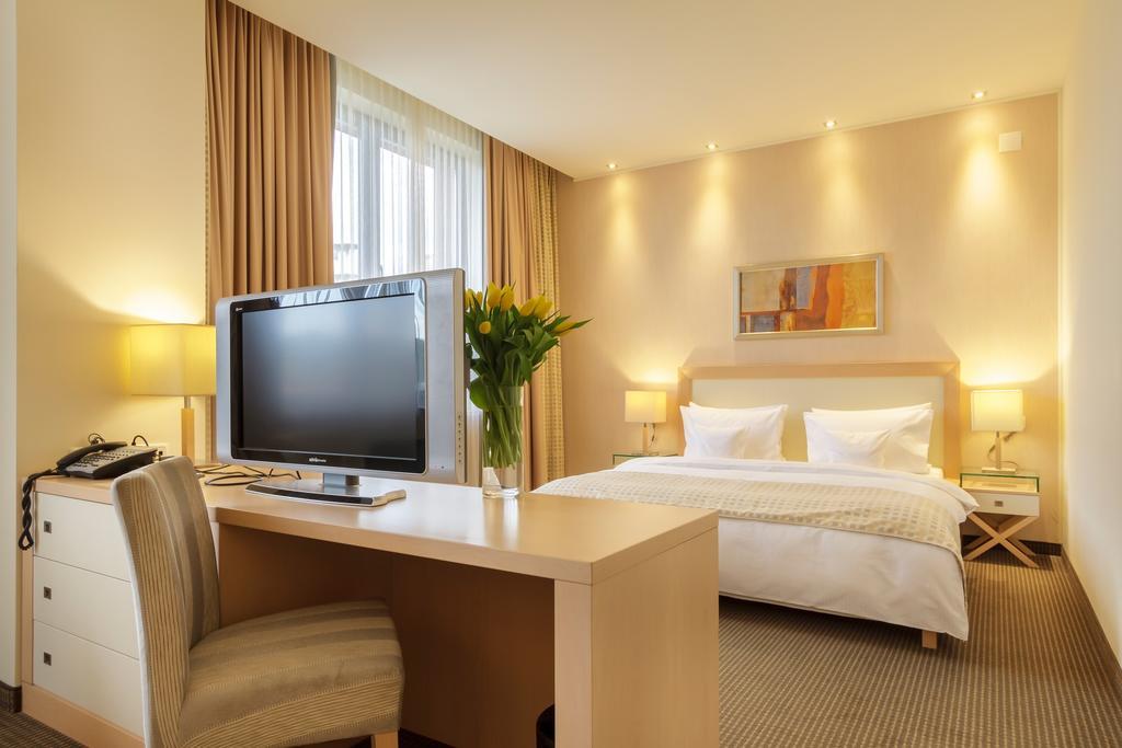 Hotel Rogge Resita Eksteriør billede